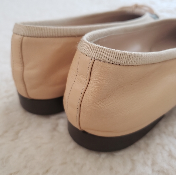 Chanel CC Cap-Toe Leather Ballet Flats - Picture 3 of 6